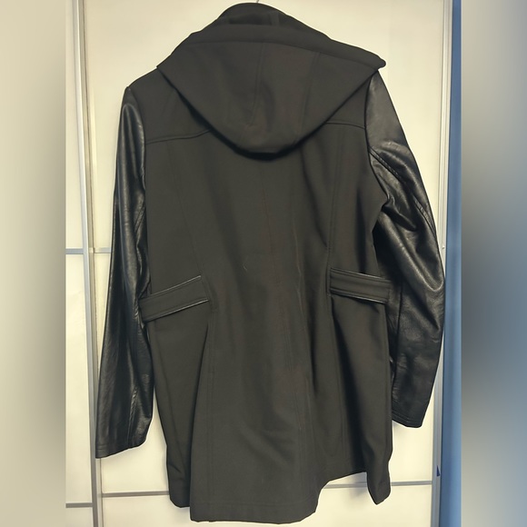 Black coat from Reitmans in size XL - Picture 2 of 2